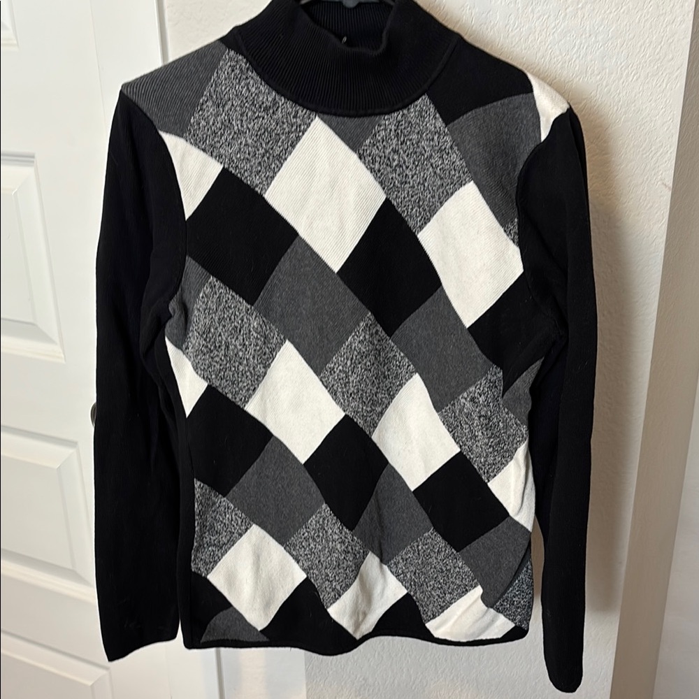 Geoffrey Beene Ladies Mock Turtleneck Argyle sweater size Large